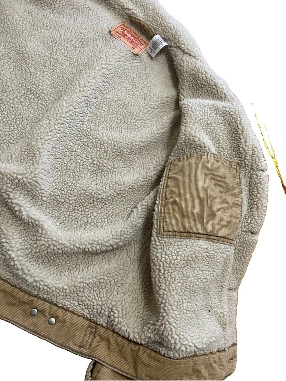 Levi’s 70520 Sherpa Corduroy Trucker Jacket Men M Tan Beige EUC